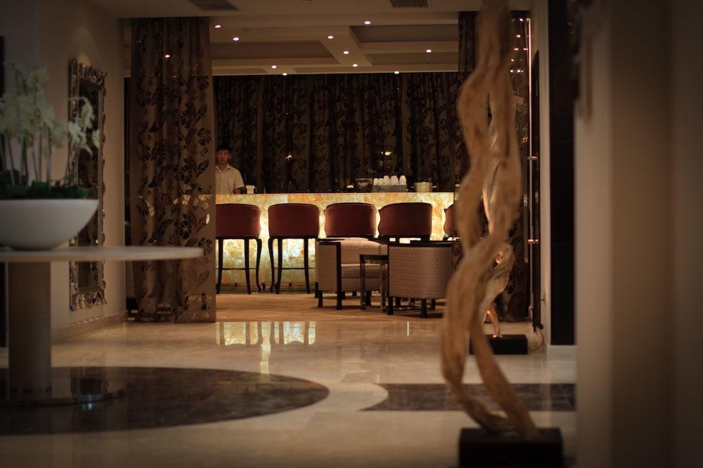 Donatello Boutique Hotel Αλμάτι Εξωτερικό φωτογραφία